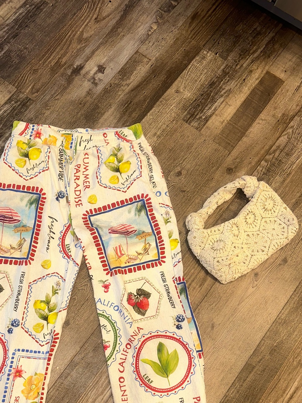 Vacation pants ๐ - Picture 3 of 3